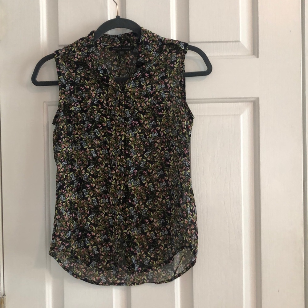 Banana Republic black floral button up shirt XXS petite